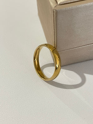 Anillo liso dama alta gama